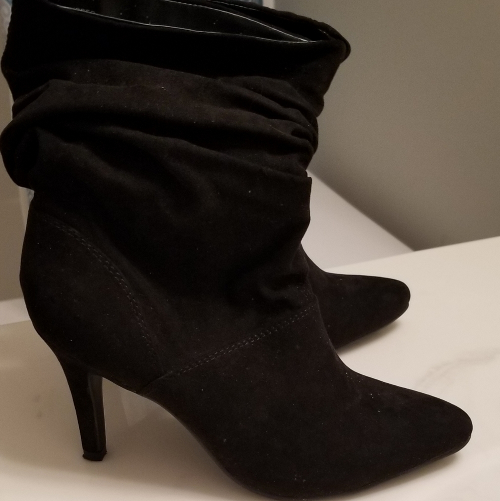 C L By Laundau booties